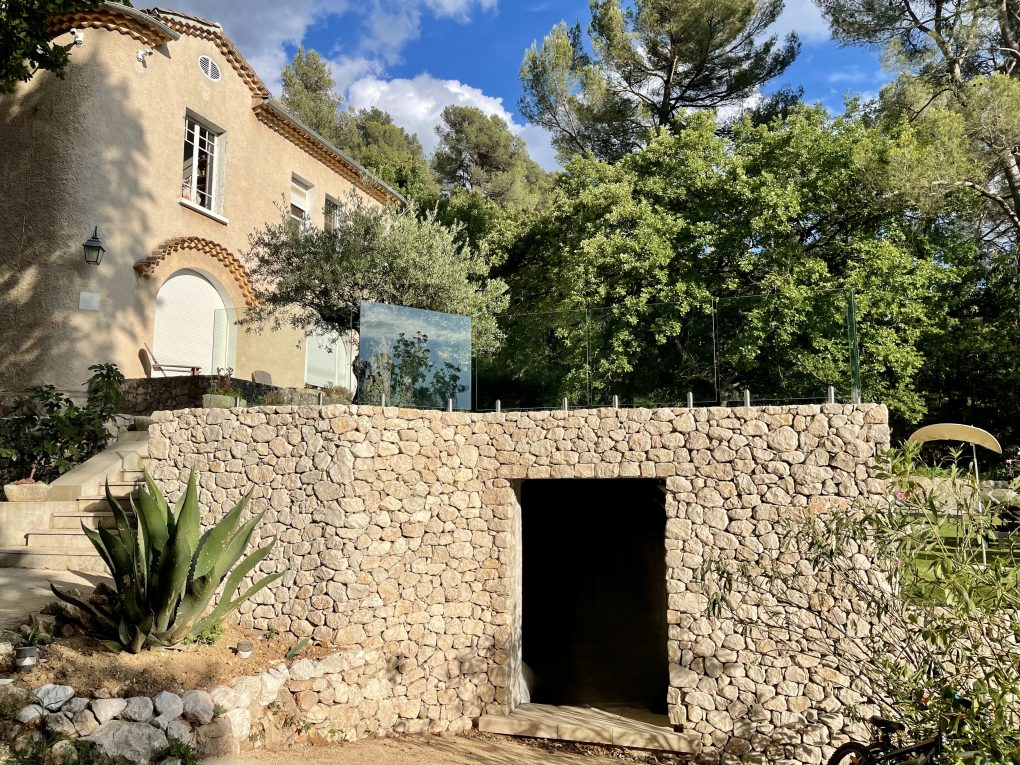 Garde Corp Exterieur En Verre