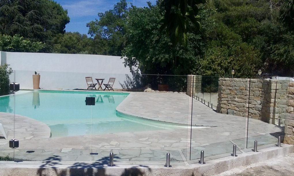 Cloture Piscine Elegante Verre Pour Maison
