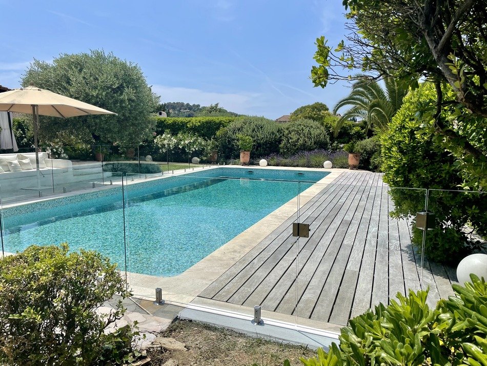 Cloture Verre Transparente Villa Teknodesign