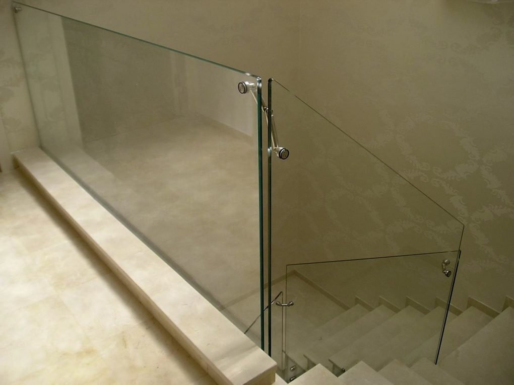 Garde Corps Transparent Escalier Entretoise