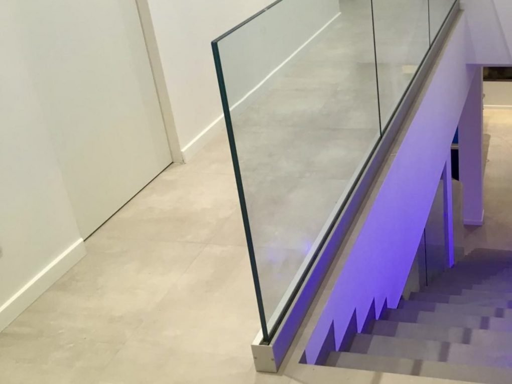 Garde Corps Verre Sur Rail Interieur